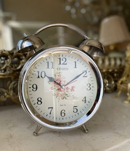 استیل نقره ای